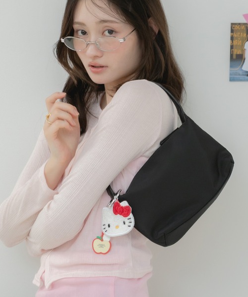 HEILIS（ヘイリス）の「ワンハンドルジップミニ軽量バッグ/ミニバッグ ワンハンドルバッグ ハンドバッグ 軽量バッグ ジップバッグ ファスナー付き コンパクトバッグ ナイロンバッグ 秋 秋服 秋コーデ 秋バッグ 秋小物 秋冬 秋冬コーデ 長袖コーデ ニットコーデ カーディガンコーデ ジャケットコーデ ライトアウター 韓国ファッション 韓国コーデ カジュアル シンプル ブラック アイボリー ピンク レッド イエロー（ハンドバッグ・レディース・ブラック/レッド/アイボリー/ライトイエロー/ピンク・FREE）」の3枚目の写真