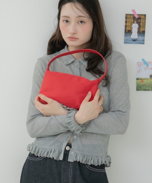HEILIS（ヘイリス）の「ワンハンドルジップミニ軽量バッグ/ミニバッグ ワンハンドルバッグ ハンドバッグ 軽量バッグ ジップバッグ ファスナー付き コンパクトバッグ ナイロンバッグ 秋 秋服 秋コーデ 秋バッグ 秋小物 秋冬 秋冬コーデ 長袖コーデ ニットコーデ カーディガンコーデ ジャケットコーデ ライトアウター 韓国ファッション 韓国コーデ カジュアル シンプル ブラック アイボリー ピンク レッド イエロー（ハンドバッグ・レディース・ブラック/レッド/アイボリー/ライトイエロー/ピンク・FREE）」の6枚目の写真