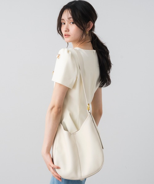 AJUGA.(アジュガ)の「ワンショルダーエコレザーバッグ(ショルダーバッグ・レディース・ライトイエロー/アイボリー・ONE SIZE)」の5枚目の写真