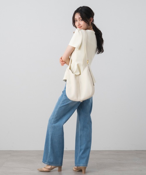 AJUGA.(アジュガ)の「ワンショルダーエコレザーバッグ(ショルダーバッグ・レディース・ライトイエロー/アイボリー・ONE SIZE)」の8枚目の写真