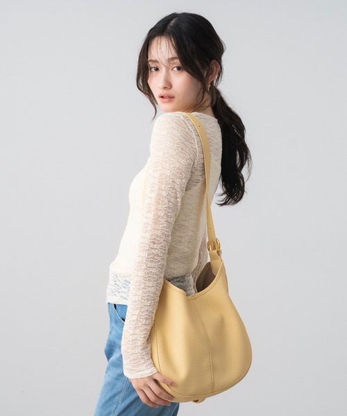 AJUGA.(アジュガ)の「ワンショルダーエコレザーバッグ(ショルダーバッグ・レディース・ライトイエロー/アイボリー・ONE SIZE)」の19枚目の写真