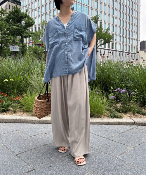 Jena espace merveilleux(ジェナ エスパスメルヴェイユ)の「【サラサラ半袖デニム】テンセルフレンチシャツ(シャツ/ブラウス・レディース・サックスブルー/ブルー/グレー・FREE)」の5枚目の写真