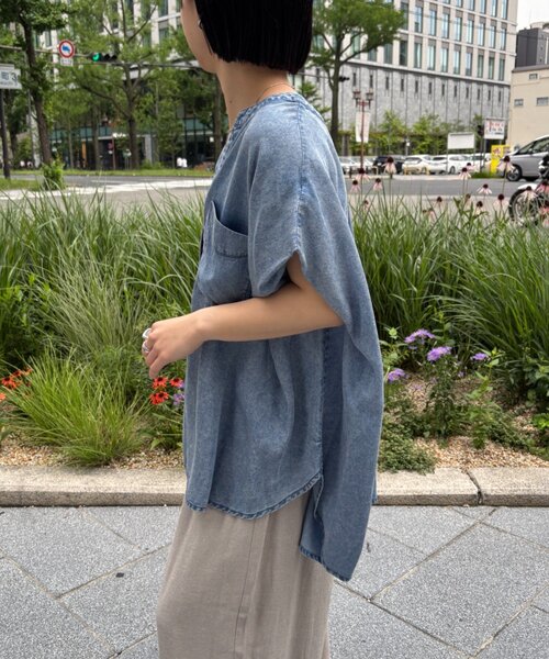 Jena espace merveilleux(ジェナ エスパスメルヴェイユ)の「【サラサラ半袖デニム】テンセルフレンチシャツ(シャツ/ブラウス・レディース・サックスブルー/ブルー/グレー・FREE)」の7枚目の写真