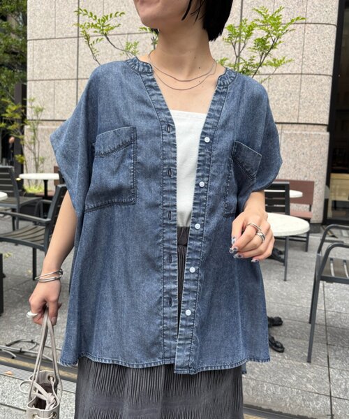 Jena espace merveilleux(ジェナ エスパスメルヴェイユ)の「【サラサラ半袖デニム】テンセルフレンチシャツ(シャツ/ブラウス・レディース・サックスブルー/ブルー/グレー・FREE)」の3枚目の写真