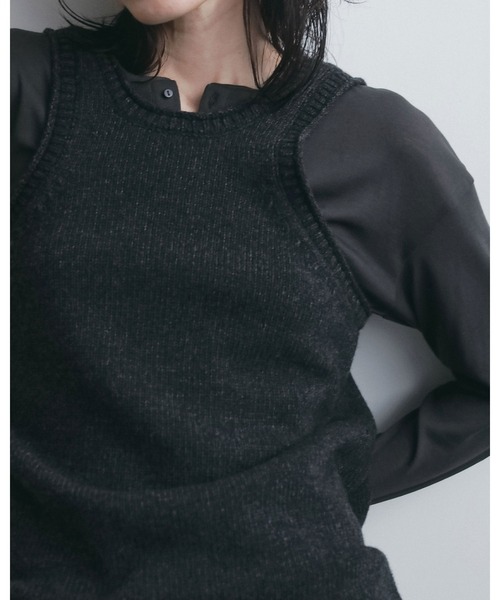 anuke(アンヌーク)の「Knit Long Tanktop(タンクトップ・レディース・グレイッシュベージュ/チャコールグレー・FREE)」の8枚目の写真