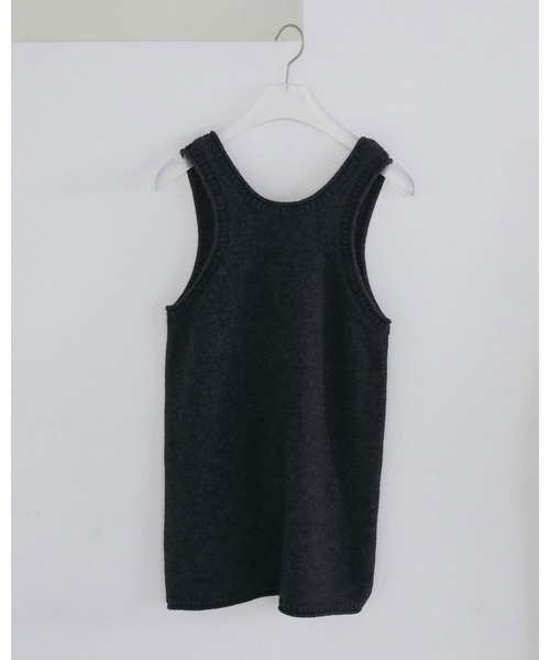 anuke(アンヌーク)の「Knit Long Tanktop(タンクトップ・レディース・グレイッシュベージュ/チャコールグレー・FREE)」の4枚目の写真