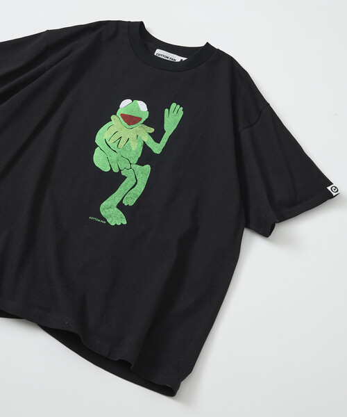 cotton pan(コットンパン)の「COTTON PAN/コットンパン リラックスフィット プリント クルーネック Tシャツ / カエル(Tシャツ/カットソー・メンズ・ブラック/ホワイト・MEDIUM/LARGE)」の2枚目の写真