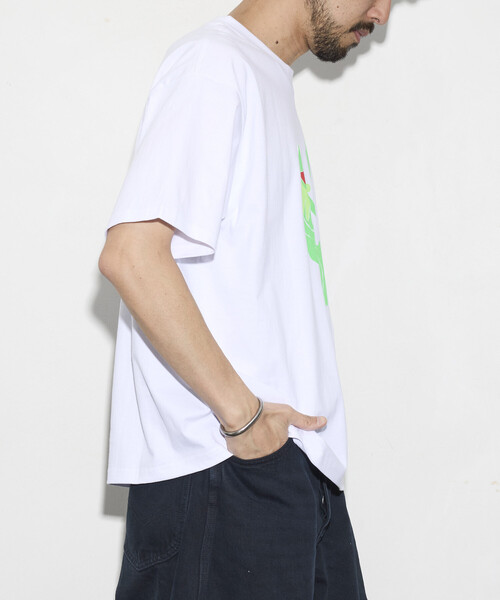 cotton pan(コットンパン)の「COTTON PAN/コットンパン リラックスフィット プリント クルーネック Tシャツ / カエル(Tシャツ/カットソー・メンズ・ブラック/ホワイト・MEDIUM/LARGE)」の7枚目の写真