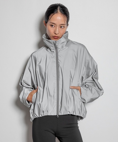 BAYFLOW(ベイフロー)の「【HEREIAM】撥水機能付き/バブルヘムブルゾン(ブルゾン・レディース・ブラック/シルバー系/カーキ/レッド・FREE)」の15枚目の写真