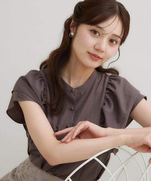 couture brooch(クチュールブローチ)の「【さらっと軽い】ラッフルスリーブ ブラウス【洗濯機可】(シャツ/ブラウス・レディース・ブラウン系その他/レンガ/サンドベージュ・36/42/40/38)」の2枚目の写真