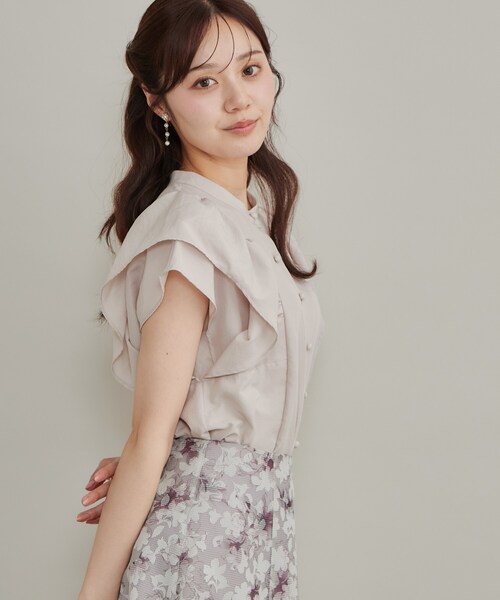 couture brooch(クチュールブローチ)の「【さらっと軽い】ラッフルスリーブ ブラウス【洗濯機可】(シャツ/ブラウス・レディース・ブラウン系その他/レンガ/サンドベージュ・36/42/40/38)」の8枚目の写真