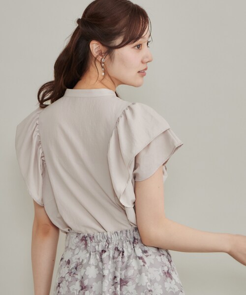 couture brooch(クチュールブローチ)の「【さらっと軽い】ラッフルスリーブ ブラウス【洗濯機可】(シャツ/ブラウス・レディース・ブラウン系その他/レンガ/サンドベージュ・36/42/40/38)」の9枚目の写真