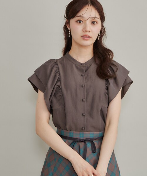 couture brooch(クチュールブローチ)の「【さらっと軽い】ラッフルスリーブ ブラウス【洗濯機可】(シャツ/ブラウス・レディース・ブラウン系その他/レンガ/サンドベージュ・36/42/40/38)」の14枚目の写真