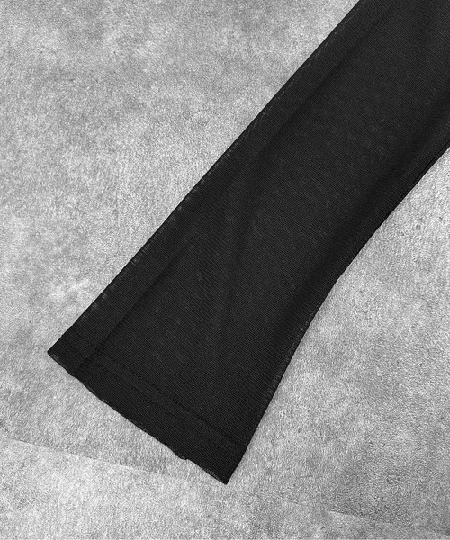 LVEU.(ラブユ.)の「【LVEU.】メッシュオフショルダートップス / トップス カットソー オフショルダー オフショル シンプル 肌見せ ストレッチ ヘルシー 長袖 メッシュ シアー ブラック ZOZOTOWN限定(Tシャツ/カットソー・レディース・ブラック・FREE)」の11枚目の写真
