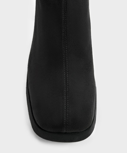 CHARLES & KEITH(チャールズ & キース)の「プラットフォーム ロングブーツ(ブーツ・レディース・ブラック/ダークブラウン系4/ブラック系その他2・24.5cm/23.5cm/23cm/22.5cm/25.5cm/25cm)」の13枚目の写真