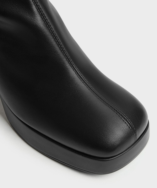 CHARLES & KEITH(チャールズ & キース)の「プラットフォーム ロングブーツ(ブーツ・レディース・ブラック/ダークブラウン系4/ブラック系その他2・24.5cm/23.5cm/23cm/22.5cm/25.5cm/25cm)」の20枚目の写真