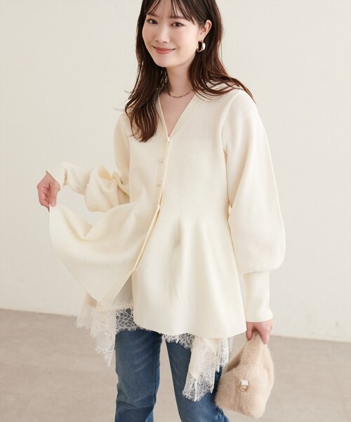 natural couture(ナチュラルクチュール)の「ランダムヘムサテンレースキャミ(シャツ/ブラウス・レディース・サックスブルー/モカ/アイボリー/ブラウン・FREE)」の1枚目の写真