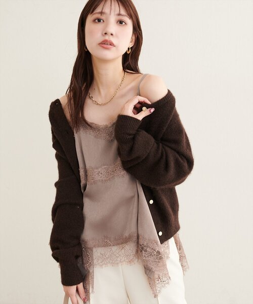 natural couture(ナチュラルクチュール)の「ランダムヘムサテンレースキャミ(シャツ/ブラウス・レディース・サックスブルー/モカ/アイボリー/ブラウン・FREE)」の3枚目の写真