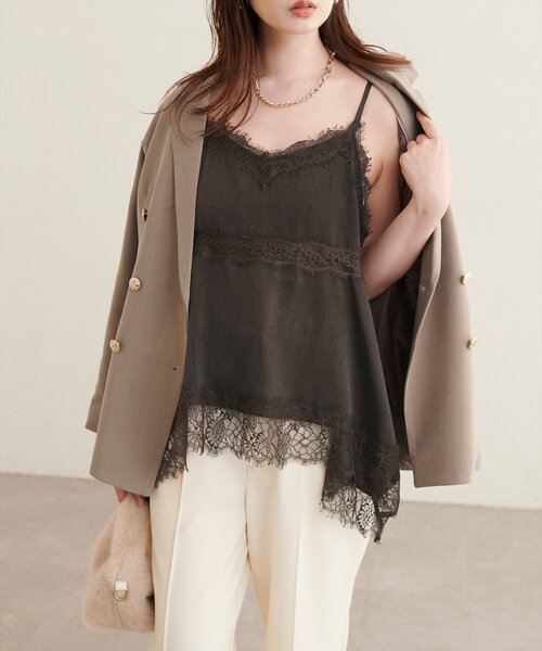 natural couture(ナチュラルクチュール)の「ランダムヘムサテンレースキャミ(シャツ/ブラウス・レディース・サックスブルー/モカ/アイボリー/ブラウン・FREE)」の9枚目の写真