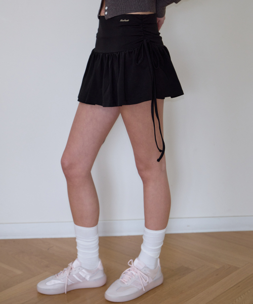 ROSEFRANTZ（ロゼフランツ）の「Side Shirring Mini Skirt [Black]（スカート・レディース・ブラック・OS）」の4枚目の写真