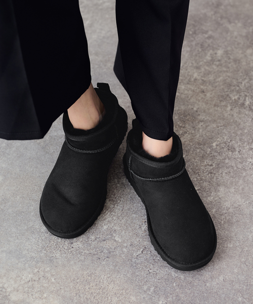 UGG(アグ)の「《WEB限定/》UGG/アグ W CLASSIC ULTRA MINI 1116109(その他シューズ・レディース・ブラック/キャメル・23cm/25cm/24cm)」の7枚目の写真