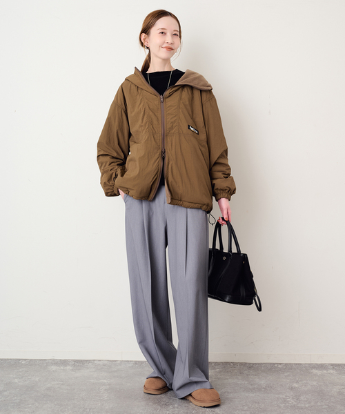UGG(アグ)の「《WEB限定/》UGG/アグ W CLASSIC ULTRA MINI 1116109(その他シューズ・レディース・ブラック/キャメル・23cm/25cm/24cm)」の8枚目の写真