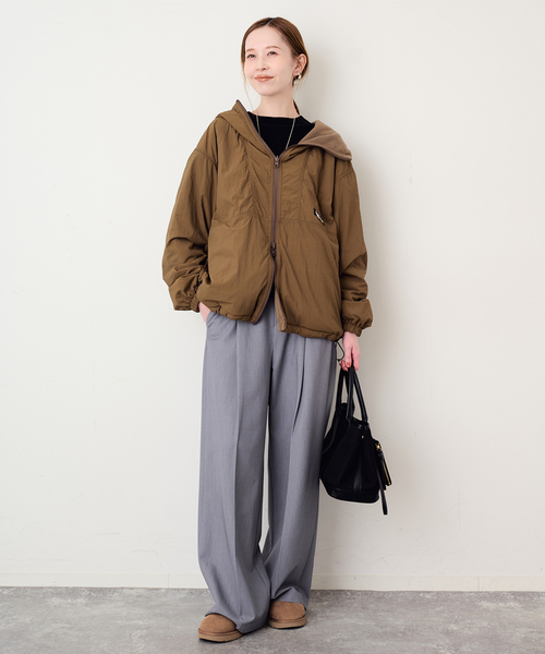 UGG(アグ)の「《WEB限定/》UGG/アグ W CLASSIC ULTRA MINI 1116109(その他シューズ・レディース・ブラック/キャメル・23cm/25cm/24cm)」の9枚目の写真
