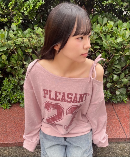 GORGE(ゴージ)の「ラメ裏毛 ワンショルダーナンバーロゴトップス|全4色(Tシャツ/カットソー・レディース・オフホワイト/ピンク/ブラック/ネイビー・F)」の4枚目の写真
