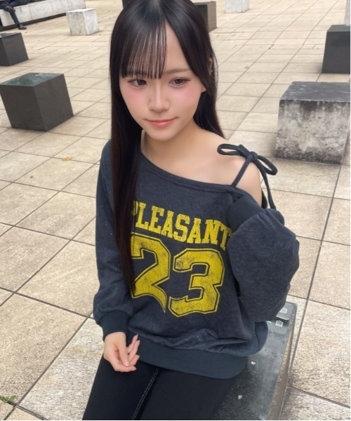 GORGE(ゴージ)の「ラメ裏毛 ワンショルダーナンバーロゴトップス|全4色(Tシャツ/カットソー・レディース・オフホワイト/ピンク/ブラック/ネイビー・F)」の5枚目の写真