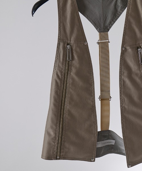 NAPE_（ネイプ）の「mcg3905-HAENESS - VEST ハーネスベスト(NPS-441)（ベスト・メンズ・グレイッシュベージュ/ブラック・4/3/2/1）」の9枚目の写真
