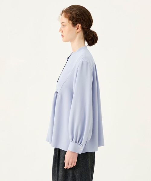 BALLSEY(ボールジィ)の「パウダリージョーゼット ヨークギャザーブラウス(シャツ/ブラウス・レディース・ホワイト/チャコールグレー/ライトブルー・36)」の6枚目の写真