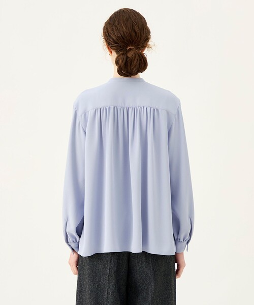 BALLSEY(ボールジィ)の「パウダリージョーゼット ヨークギャザーブラウス(シャツ/ブラウス・レディース・ホワイト/チャコールグレー/ライトブルー・36)」の7枚目の写真