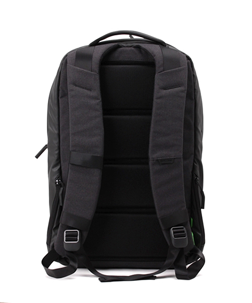 incase(インケース)の「CL55450 City Collection Backpack(バックパック/リュック・メンズ・ブラック・ONE SIZE)」の15枚目の写真
