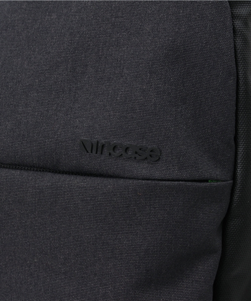 incase(インケース)の「CL55450 City Collection Backpack(バックパック/リュック・メンズ・ブラック・ONE SIZE)」の9枚目の写真