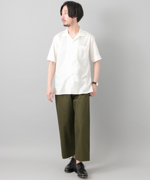 URBAN RESEARCH（アーバンリサーチ）の「UR ワイドチノアンクルトラウザー（その他パンツ・メンズ・ベージュ/ブラック/カーキ・LARGE/MEDIUM）」の14枚目の写真