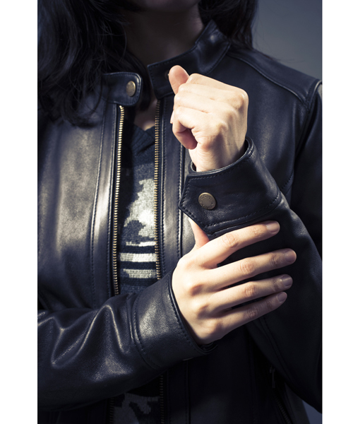 AVIREX（アヴィレックス）の「avirex/ アヴィレックス / SHEEP LEATHER SINGLE RIDERS/  シープレザー　シングルライダース（ライダースジャケット・レディース・ブラック/ワイン・SMALL/LARGE/MEDIUM）」の7枚目の写真