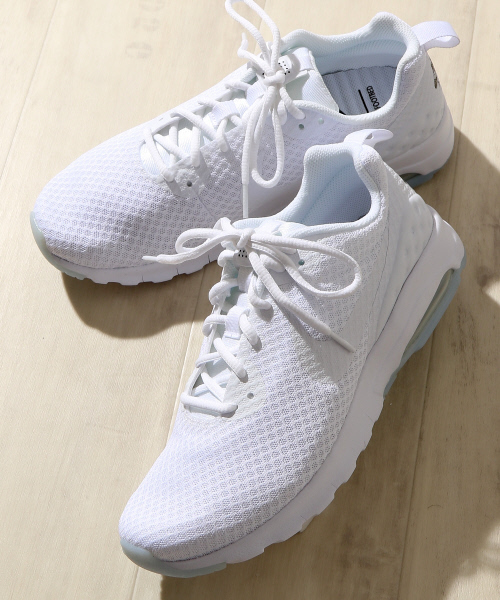 ABAHOUSE(アバハウス)の「NIKE エアマックスモーションウルトラ(スニーカー・メンズ・ホワイト/ブラック・1/3/2)」の1枚目の写真