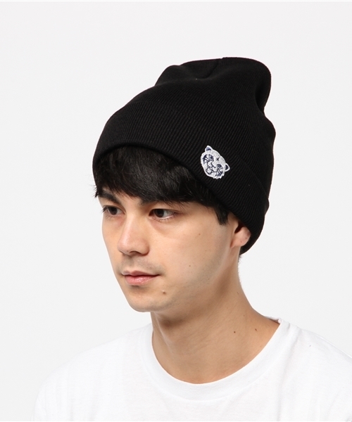 TRANS CONTINENTS（トランスコンチネンツ）の「トラコン刺繍入りニット