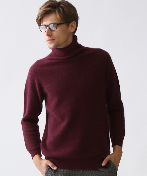 ABAHOUSE（アバハウス）の「ソフトタッチドレープタートルネック（ニット/セーター・メンズ・ワイン/グリーン/ベージュ/チャコールグレー・48/46/44）」の4枚目の写真