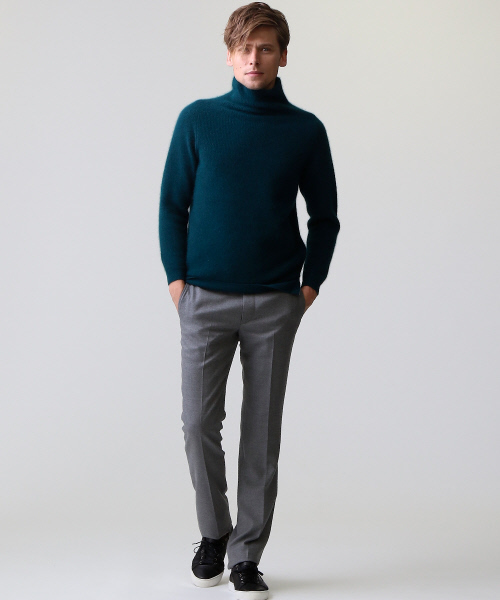 ABAHOUSE（アバハウス）の「ソフトタッチドレープタートルネック（ニット/セーター・メンズ・ワイン/グリーン/ベージュ/チャコールグレー・48/46/44）」の12枚目の写真