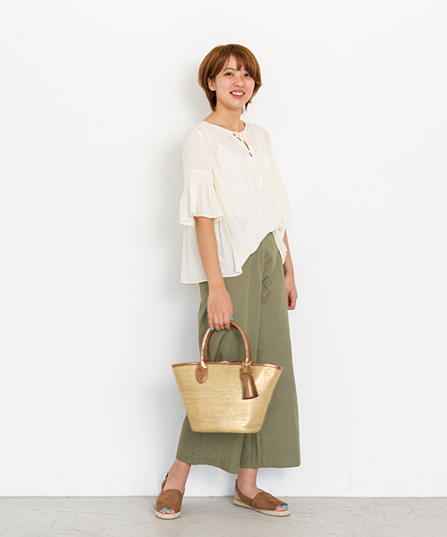 NATURAL BEAUTY BASIC(ナチュラルビューティーベーシック)の「【JJ_5月号掲載】オープンエスパドリーユ(サンダル・レディース・シルバー/ベージュ系その他/ホワイト・MEDIUM/LARGE/SMALL)」の21枚目の写真