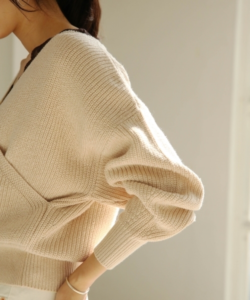 A part by（アパートバイ）の「【洗濯機で洗える】5GCAラメカシュクールPO 780418（ニット/セーター・レディース・ホワイト/ブラック/ベージュ・FREE）」の6枚目の写真