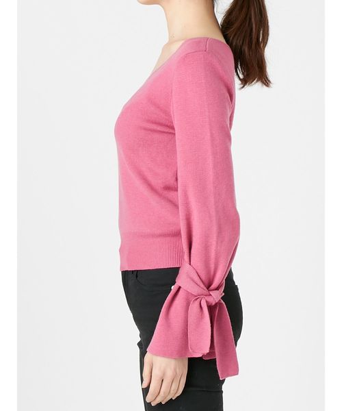 MERCURYDUO（マーキュリーデュオ）の「袖フレアリボン付Vネックニット（ニット/セーター・レディース・ブラック/グレー/オフホワイト/ベビーピンク・FREE）」の6枚目の写真