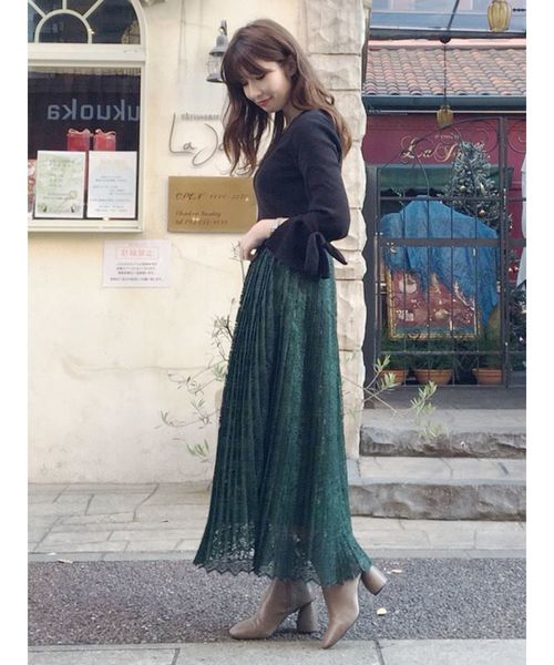 MERCURYDUO（マーキュリーデュオ）の「袖フレアリボン付Vネックニット（ニット/セーター・レディース・ブラック/グレー/オフホワイト/ベビーピンク・FREE）」の10枚目の写真