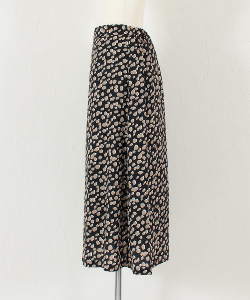 titivate（ティティベイト）の「ﾀﾞﾙﾒｼｱﾝ柄ﾌﾚｱｽｶｰﾄ（スカート・レディース・ベージュ/ブラック・S/L/M）」の10枚目の写真