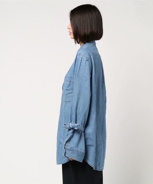 Levi's Made & Crafted(リーバイスメイドアンドクラフテッド)の「LEVI'S(R) MADE & CRAFTED(R) ハイスタンダードシャツ ライトインディゴブルー WASHED & WORN(シャツ/ブラウス・レディース・ライトインディゴブルー・X-SMALL/SMALL)」の5枚目の写真