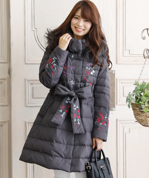 ElegChic（エレグシック）の「エンブロイダリー ロング ダウンコートリボン（ダウンジャケット/コート・レディース・ブラック/グレー/ネイビー・M/L）」の21枚目の写真