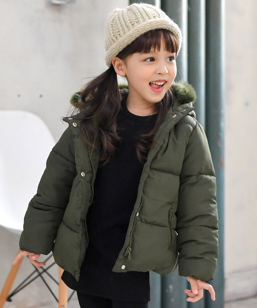 Bee des Bee(ビーデスビー)の「ダウン風 ジャケット(ダウンジャケット/コート・キッズ・ブラック/ベージュ/ネイビー/レッド/カーキ/アイボリー/キャメル/ライトピンク/ワイン/チャコール・110cm/100cm/120cm/130cm/140cm/150cm/160cm)」の5枚目の写真