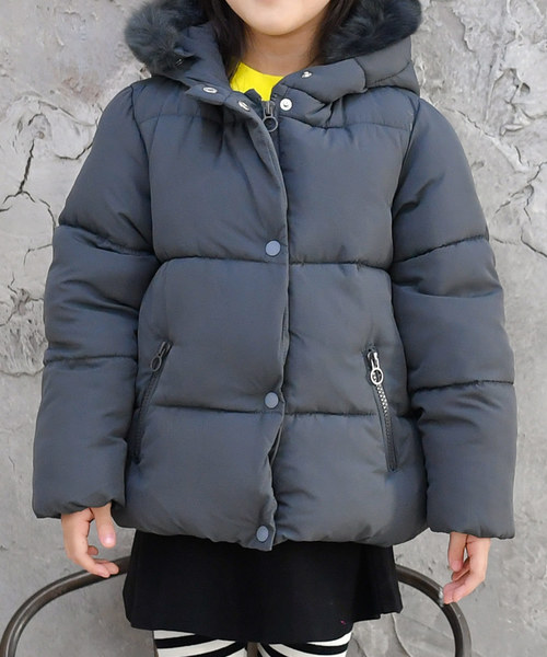 Bee des Bee(ビーデスビー)の「ダウン風 ジャケット(ダウンジャケット/コート・キッズ・ブラック/ベージュ/ネイビー/レッド/カーキ/アイボリー/キャメル/ライトピンク/ワイン/チャコール・110cm/100cm/120cm/130cm/140cm/150cm/160cm)」の12枚目の写真