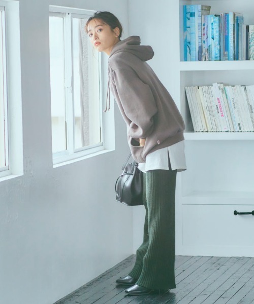 KOBE LETTUCE（コウベレタス）の「選べる2丈リブニットワイドパンツ（その他パンツ・レディース・ベージュ/ピンク系その他/ブラウン/チャコールグレー/ブラック/ベージュ系その他/ピンク系その他2/ブラウン系その他/グレー系その他/ブラック系その他/グリーン系その他/ホワイト系その他/ブルー系その他/ホワイト系その他2/ブルー/ダークグリーン・1/2）」の20枚目の写真